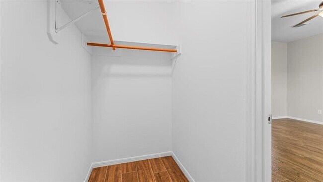 Building Photo - 9722 Therrell Dr