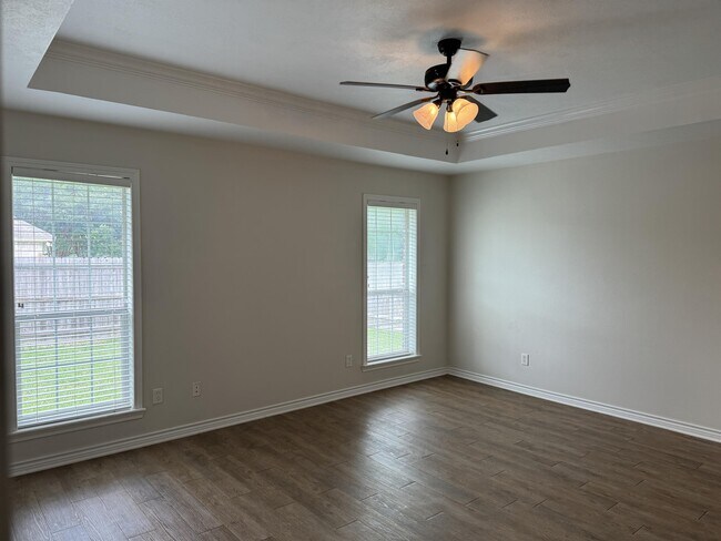 Building Photo - 225 Karten Ln