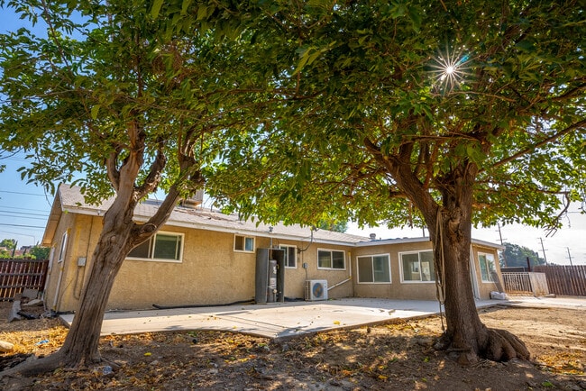 Building Photo - 20724 Palomar St