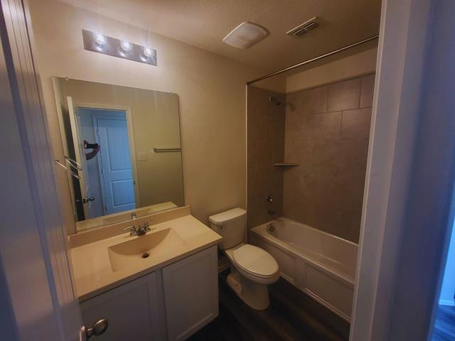 Building Photo - 5364 Brentlawn Dr
