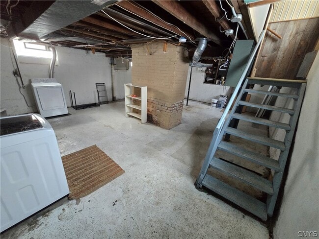 Building Photo - 232 Nichols Ave