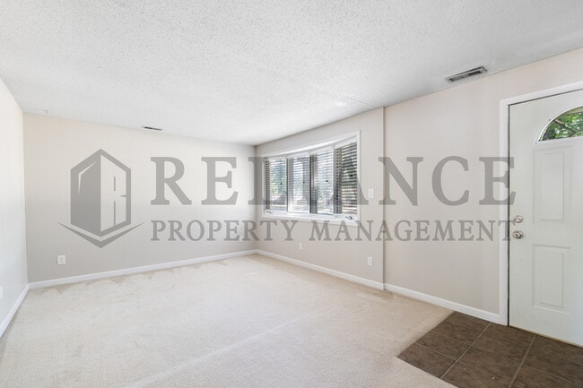 Building Photo - 749 N Westridge Dr