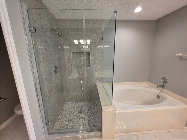 Building Photo - 19 Evening Song Ct