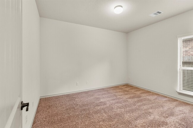 Building Photo - 2026 Argos Dr