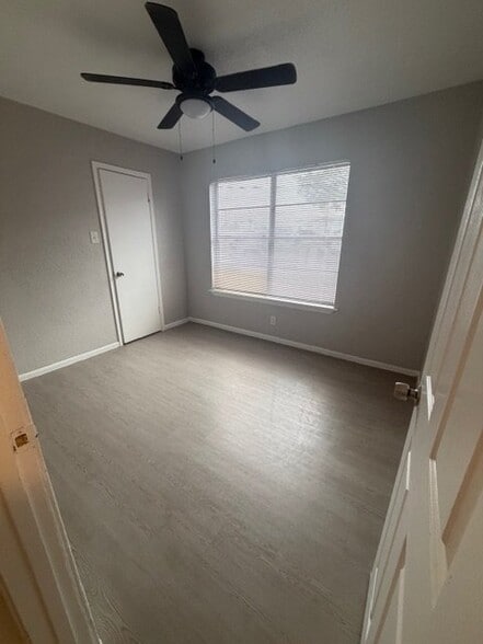 Building Photo - 5220 Weber Rd