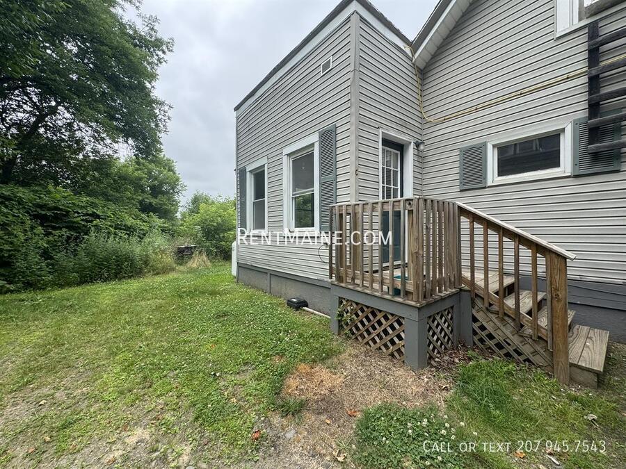 Building Photo - 38 Academy St