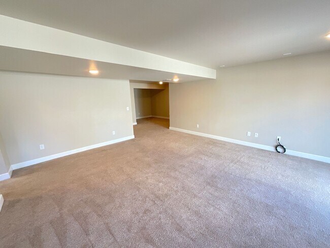 Building Photo - 6706 Golden Briar Ln