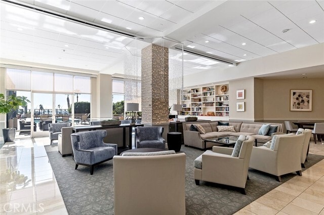 Building Photo - 850 E Ocean Blvd