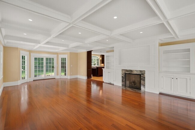 Building Photo - 66 Forest Ave