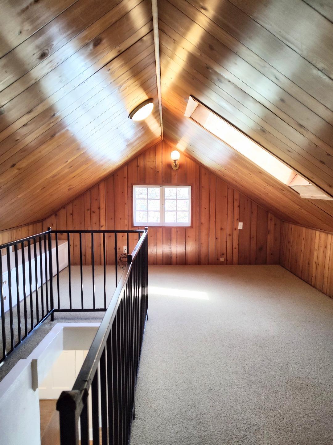 Loft - 1308 E 19th Ave