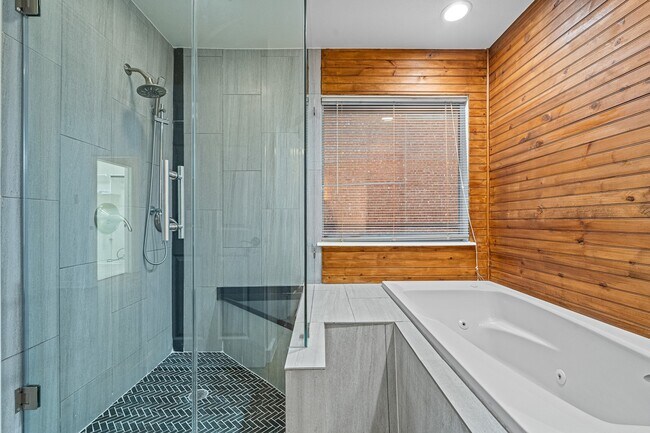 Building Photo - 16118 Market Garden Ln