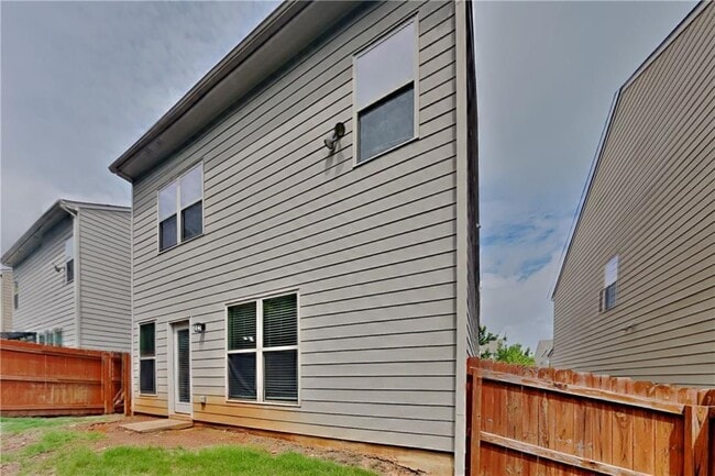 Building Photo - 1789 Charcoal Ives Rd