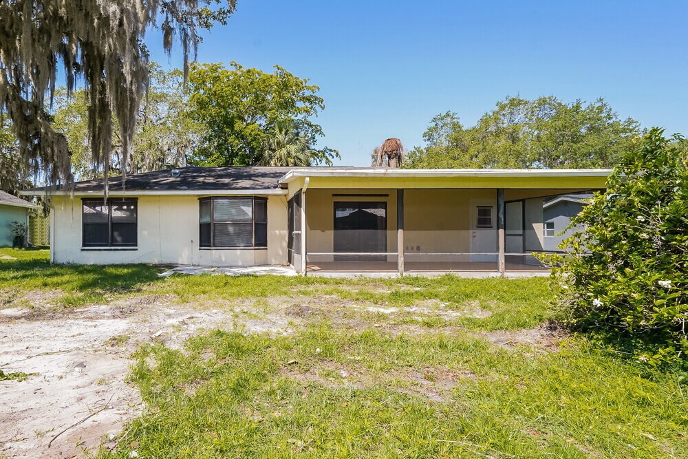 Building Photo - 6514 Flora Way