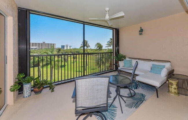 Building Photo - 275 Palm Ave