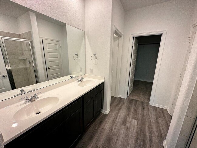 Building Photo - 16496 Moss Ln