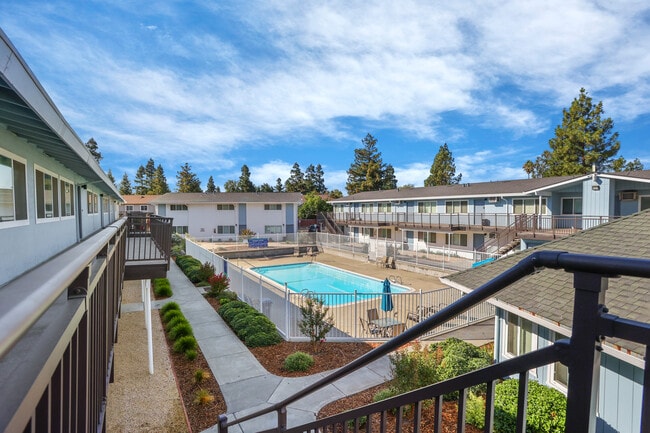 Building Photo - Elevate CA