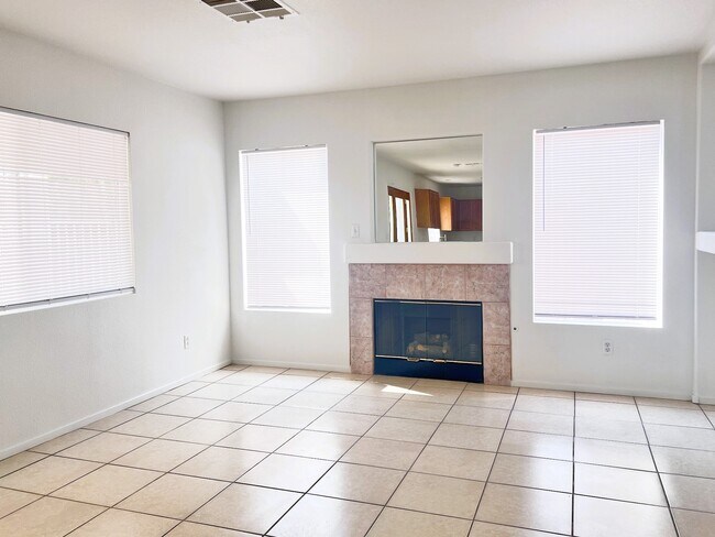 Building Photo - 4451 Sparkle Crest Ave