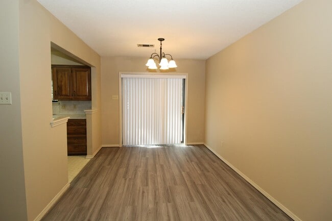 Building Photo - 5822 Gordon Ln