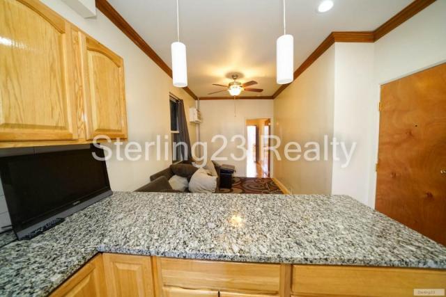 Building Photo - 2 bedroom in ASTORIA NY 11106