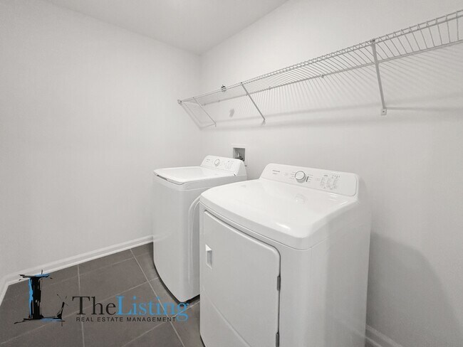 Building Photo - 4810 Katrina Dr