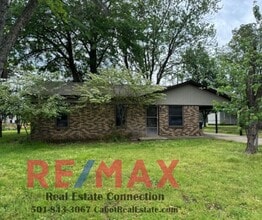 Building Photo - Sorry No Smoking/Vaping and Pets Permitted with Restrictions