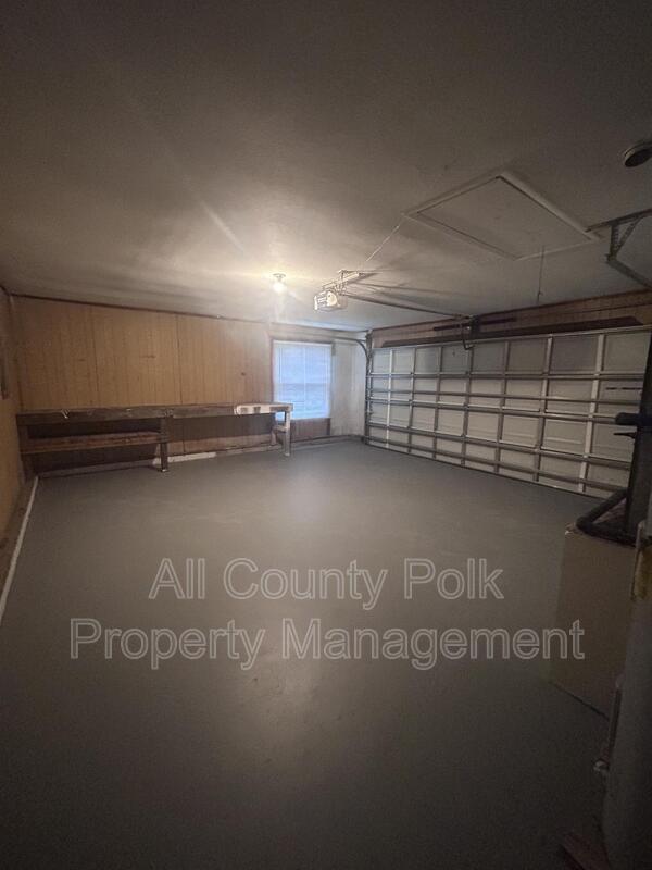 Building Photo - 1066 Sunshine Way