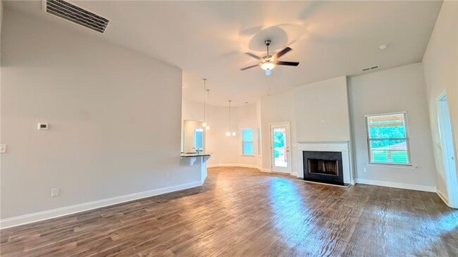 Building Photo - 6055 Creekside View Ln