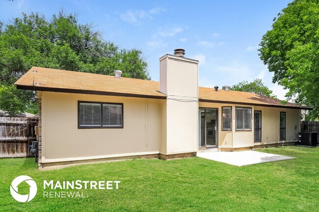 Building Photo - 7506 Ledgebrook Dr