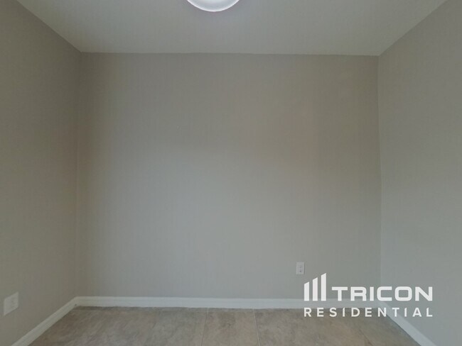 Building Photo - 10015 RoseMary Leaf Ln