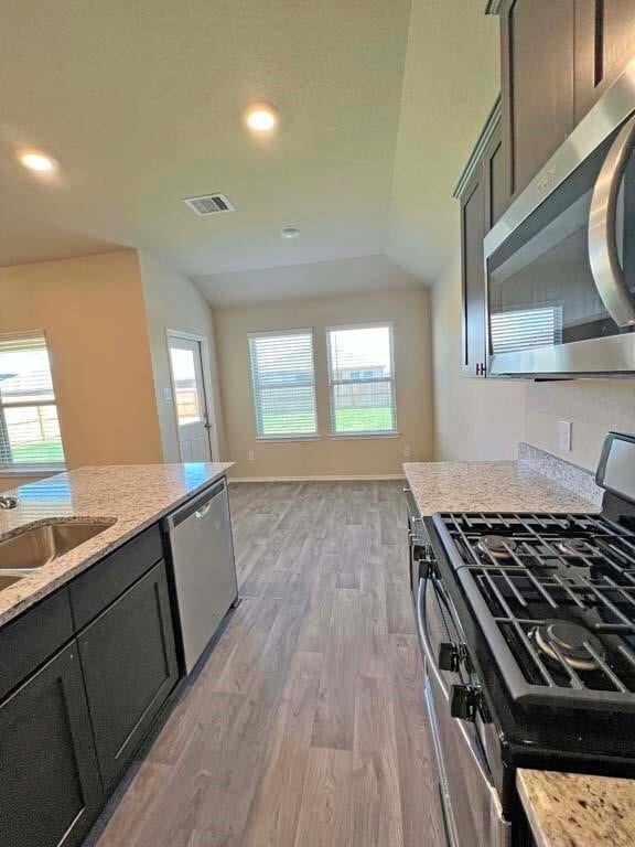 Building Photo - 2409 Dog Leg Ln