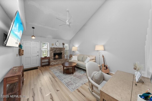 Building Photo - 7714 Greenwich Ct W