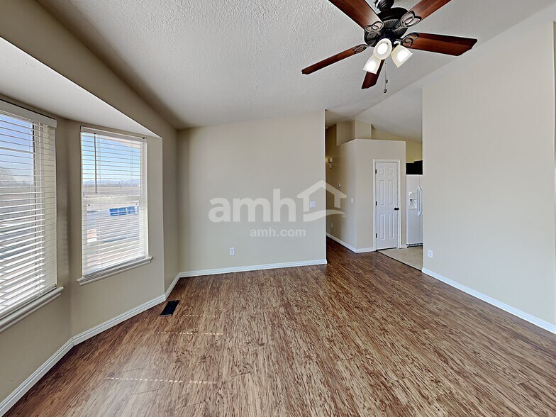 Building Photo - 2384 W 2200 S