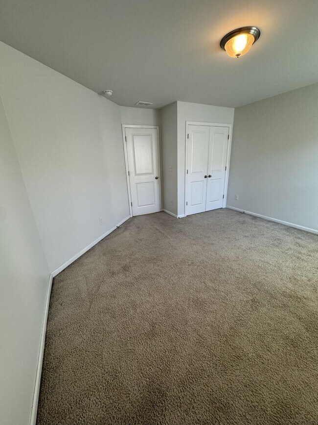 Building Photo - 1032 Tee Shot Dr