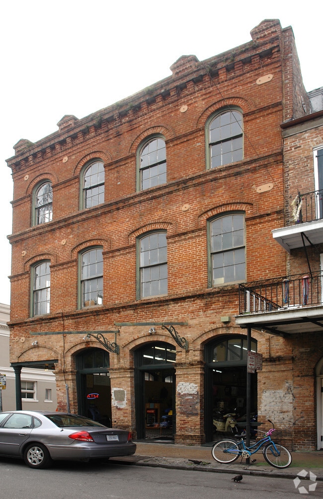Building Photo - Decatur Apartments
