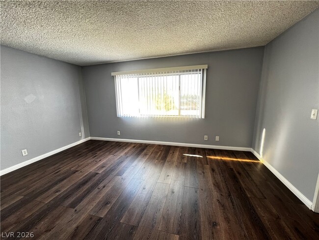 Building Photo - 6630 Bubbling Brook Dr