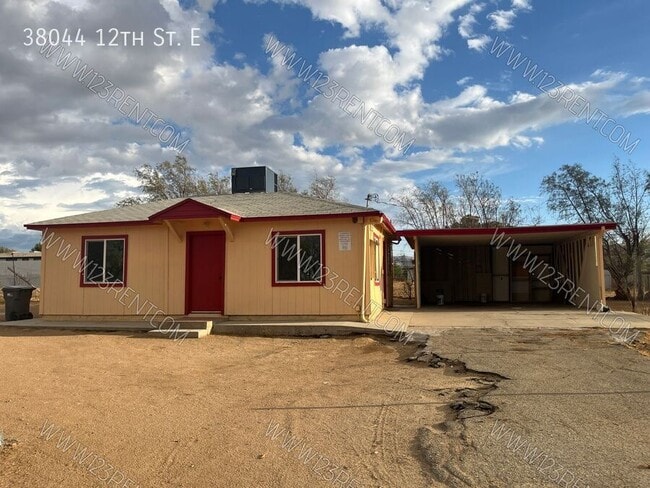 Primary Photo - 38044 12th St E