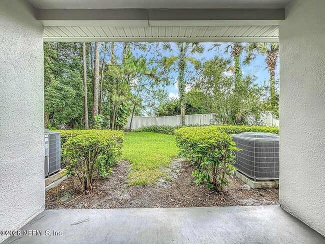 Building Photo - 12311 Kensington Lakes Dr