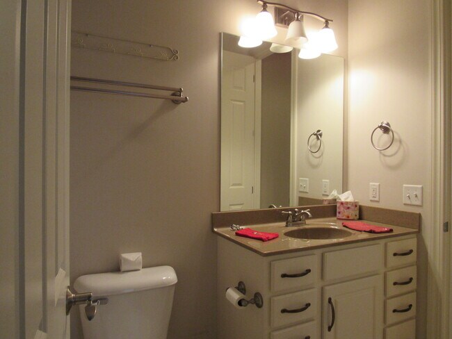 Building Photo - 3164 Meridith Way