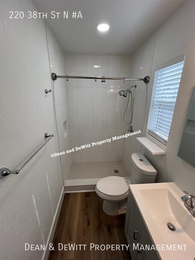 Building Photo - 220 38th St N