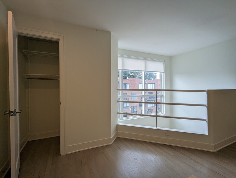 Building Photo - 1014 W Grace St