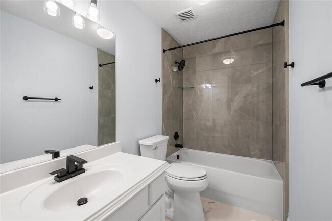 Building Photo - 1518 Olive Park