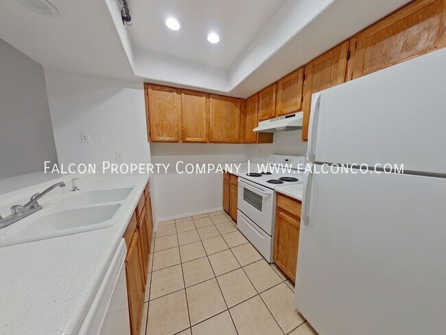 Building Photo - 1217 Firefly Cir