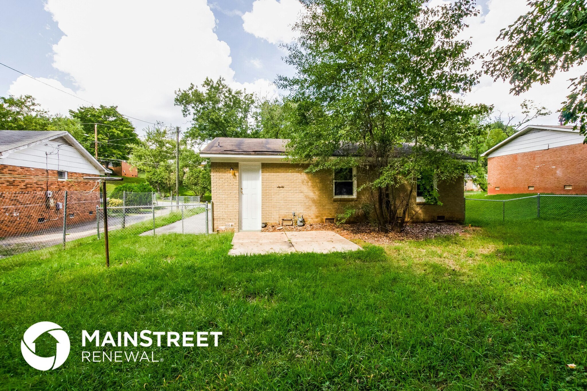 Building Photo - 711 Dunbrook Ln