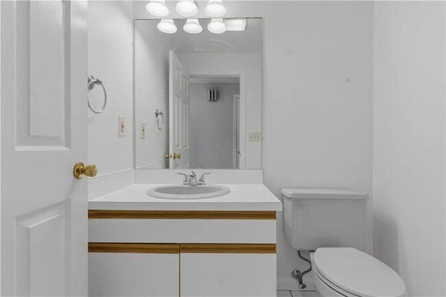 Building Photo - 39 Waterview Dr