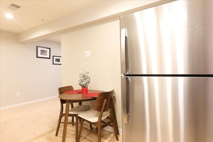 Building Photo - 1506 Mississippi Ave SE