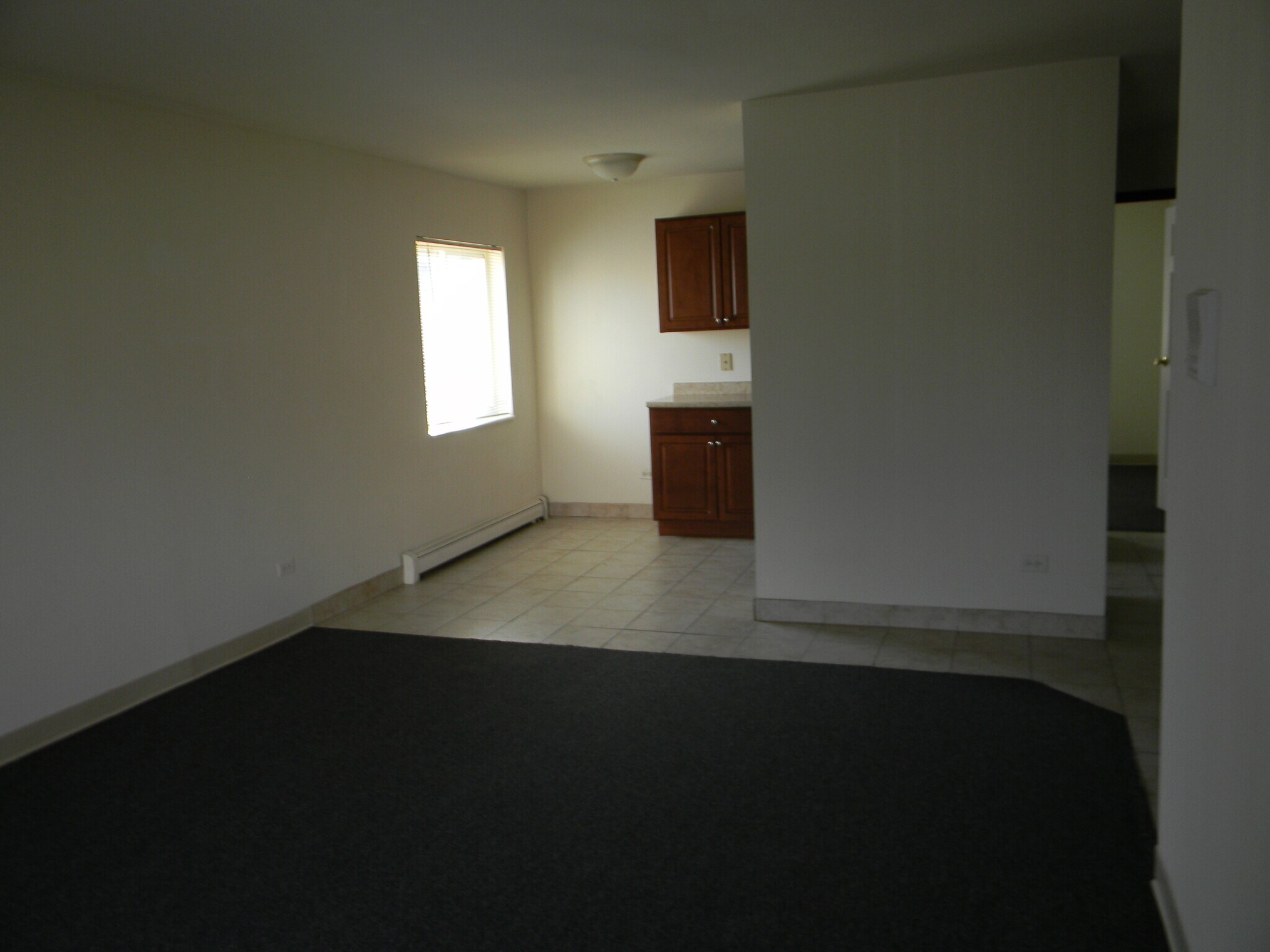 Building Photo - 331 Hawthorne Cir