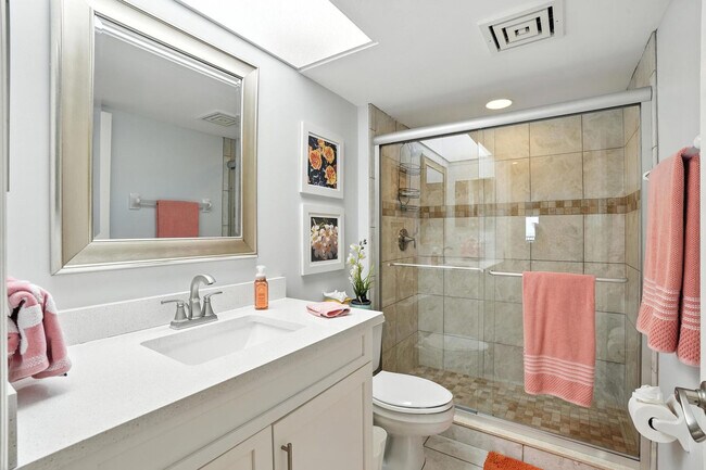 Building Photo - 25 Bluebill Ave