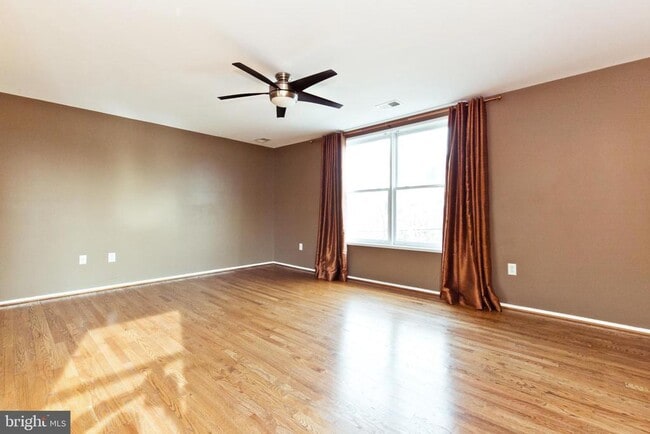 Building Photo - 1612 N Rhodes St