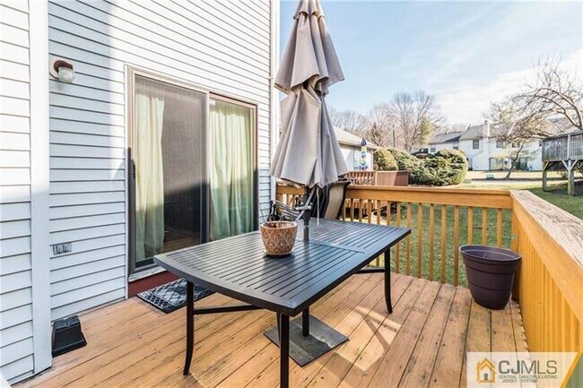 Building Photo - 1502 Timber Oaks Rd