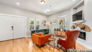 Building Photo - 801 W Mulberry Ave